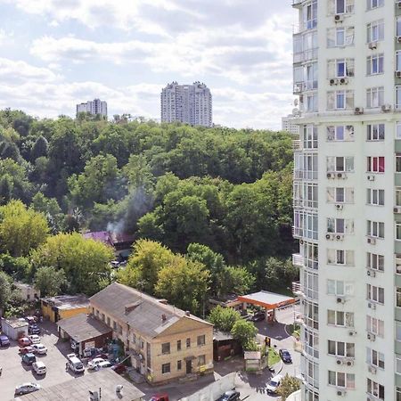 Navit Apartments With Breakfast, Near The Railway Station, The City Center And The Park Kiev Esterno foto