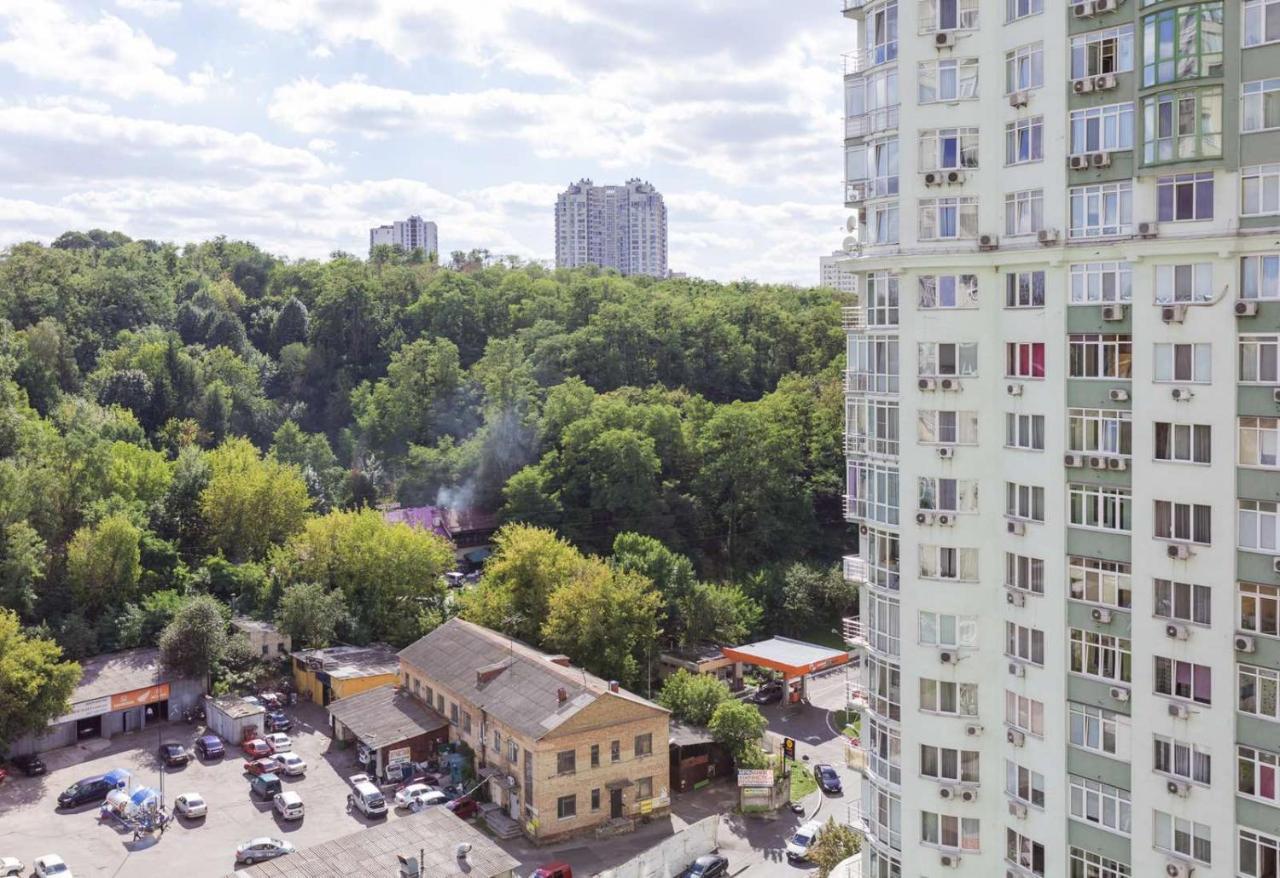 Navit Apartments With Breakfast, Near The Railway Station, The City Center And The Park Kiev Esterno foto