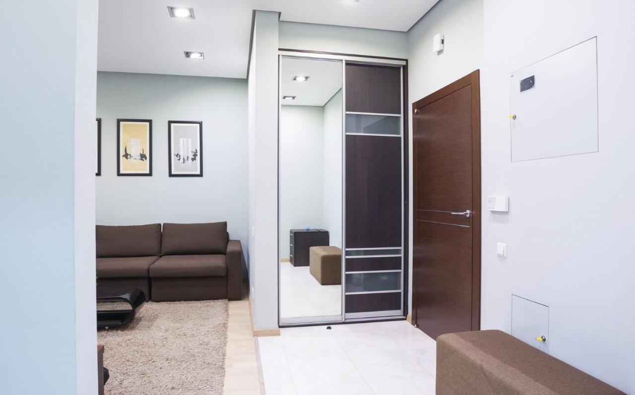 Navit Apartments With Breakfast, Near The Railway Station, The City Center And The Park Kiev Esterno foto